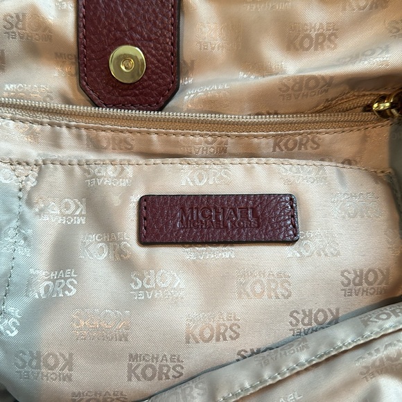 Michael Kors Frances Merlot Pebbled Leather Shoulder Bag Great Condition - Picture 5 of 7